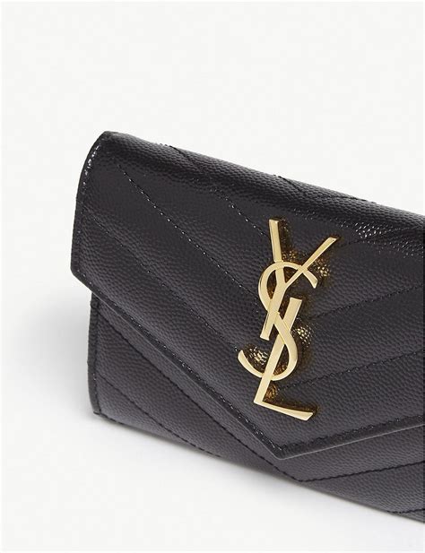 portafoglio piccolo yves saint laurent|Saint Laurent Portafoglio Trapuntato Monogram .